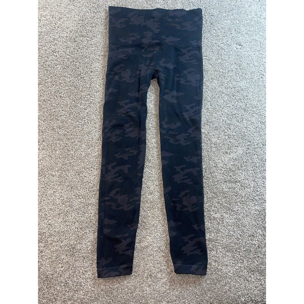 SPANX Look At Me Now Seamless Black Camo High Waisted Shaping Leggings Cropped L
